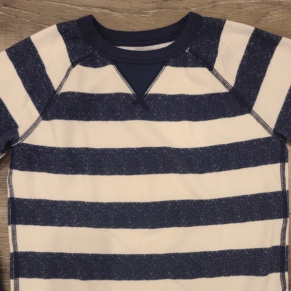 Gap Kids Sweater - Picture 2 of 5